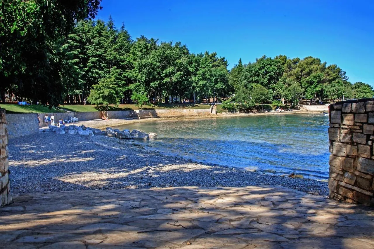 Holiday House Ritosa, For Max 8 Persons Beach Area Porec Guest house