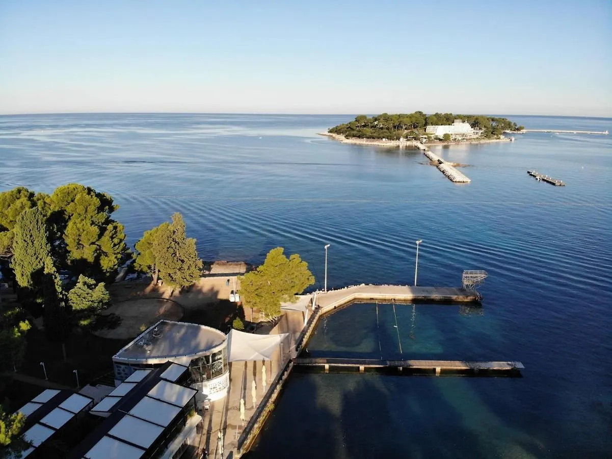 Holiday House Ritosa, For Max 8 Persons Beach Area Porec Guest house