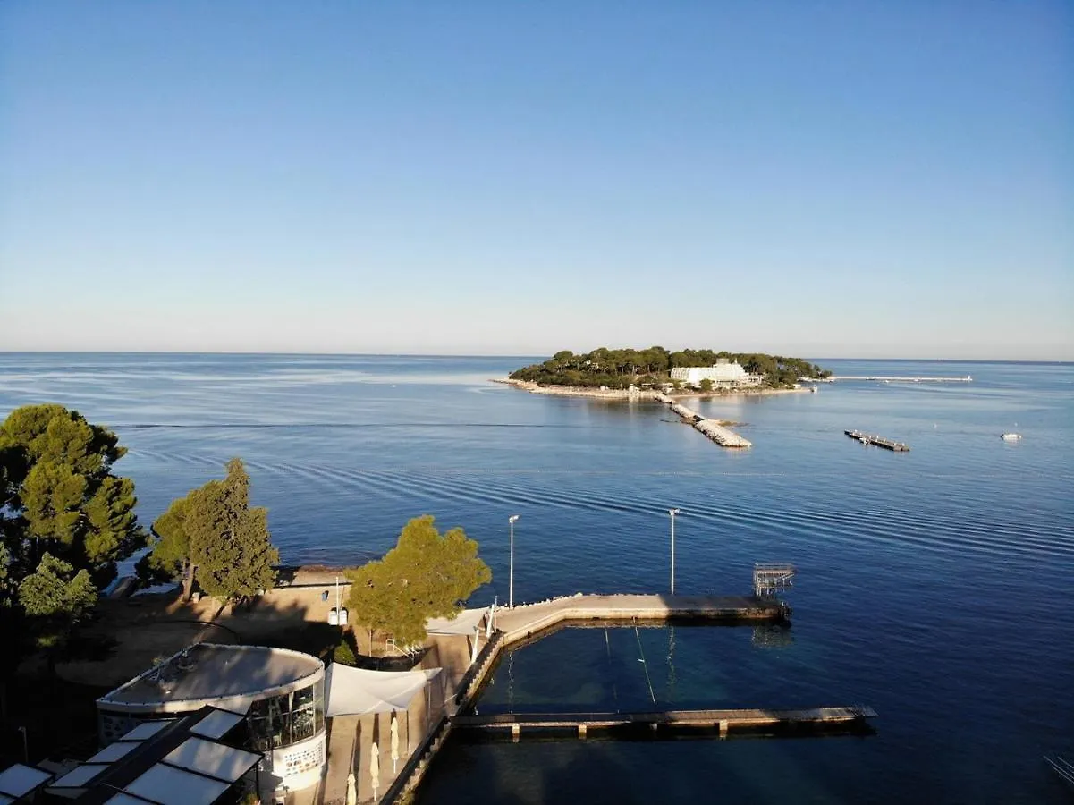 Holiday House Ritosa, For Max 8 Persons Beach Area Porec Croatia