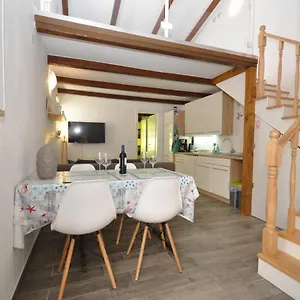 New Lux Kala Apartment